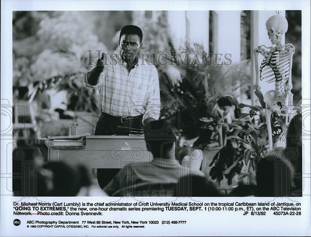 1992 Press Photo  &quot;Going To Extremes&quot;  Carl Lumbly- Historic Images