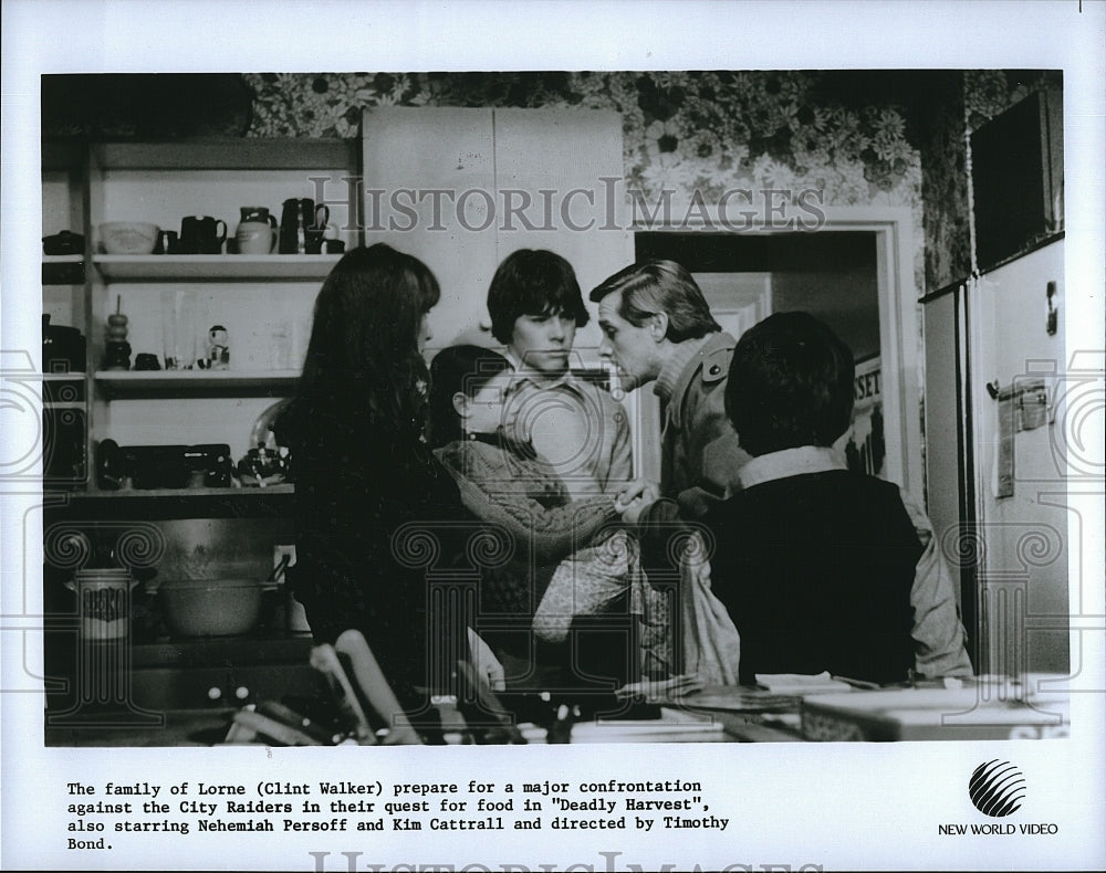 1977 Press Photo Clint Walker in &quot;Deadly Harvest&quot;- Historic Images