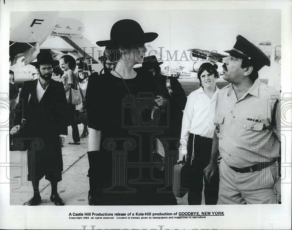 1985 Press Photo Julie Haggery American Actress Goodbye New York Movie Scene- Historic Images