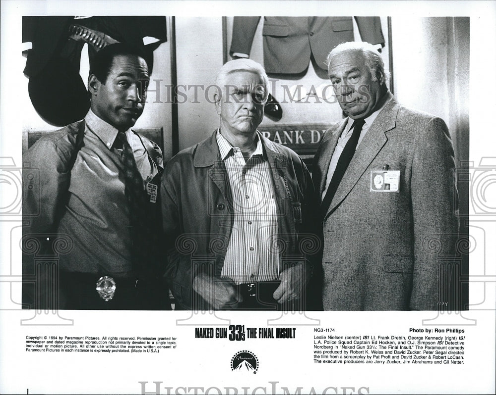 1994 Press Photo Actor Leslie Nielsen in &quot;Naked Gun 331/3 the Final Insult&quot;- Historic Images