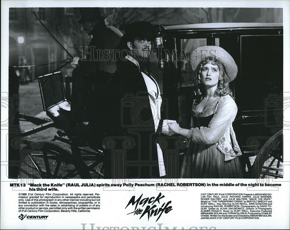 1989 Press Photo Raul Julia Actor Rachel Robertson Actress Mack The Knife Movie- Historic Images