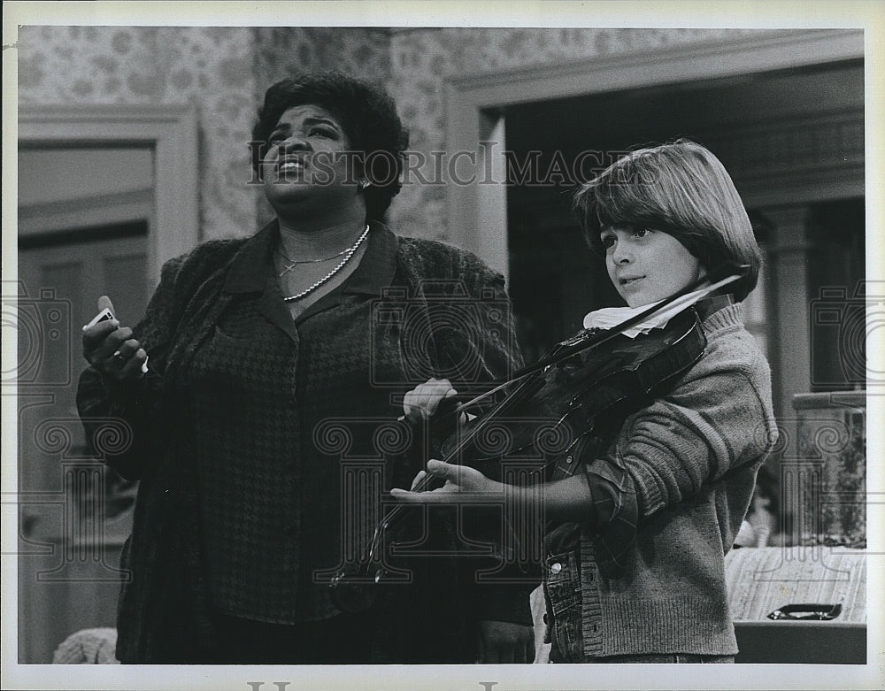 1986 Press Photo &quot;Gimme A Break&quot; Nell Carter,Joey Lawrence- Historic Images