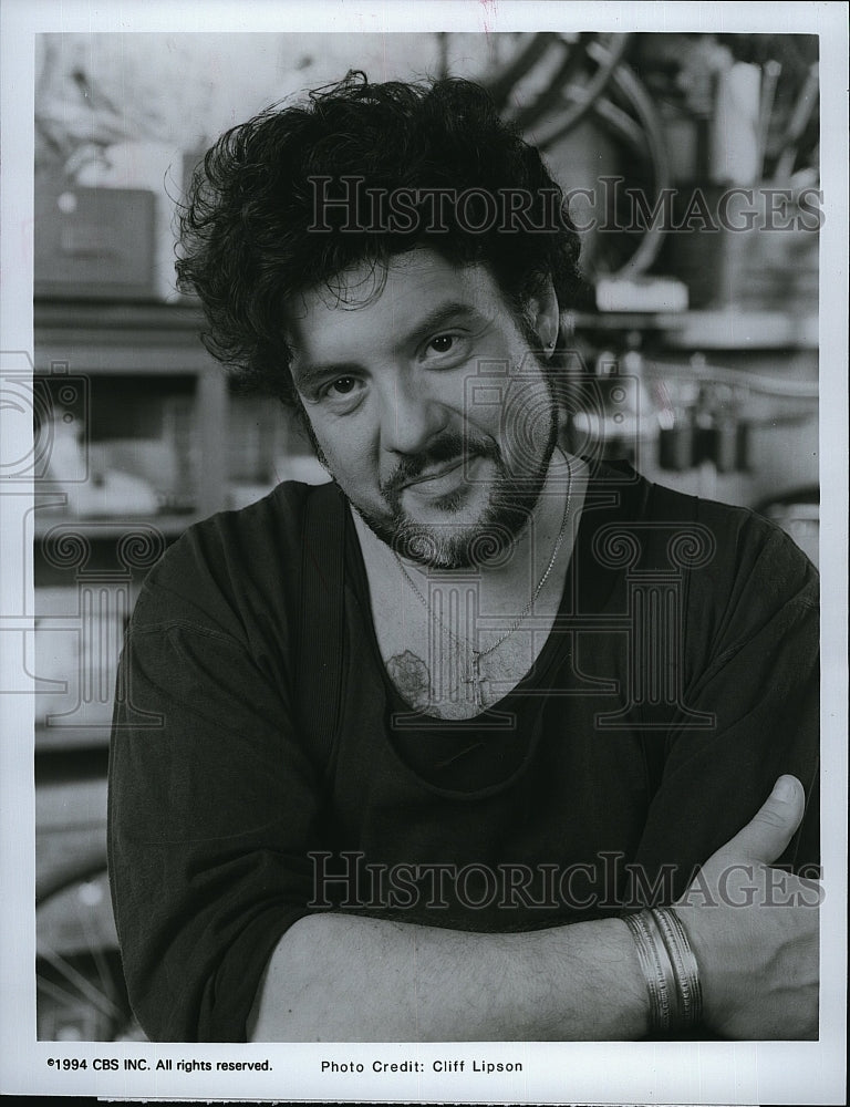 1994 Press Photo Actor Robert Pastorelli In Double Rush- Historic Images