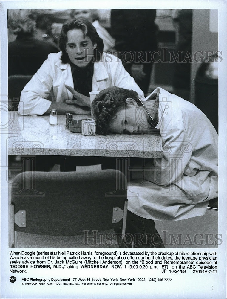 1989 Press Photo Neil Patrick Harris Actor Mitchell Anderson Doogie Howser MD TV- Historic Images