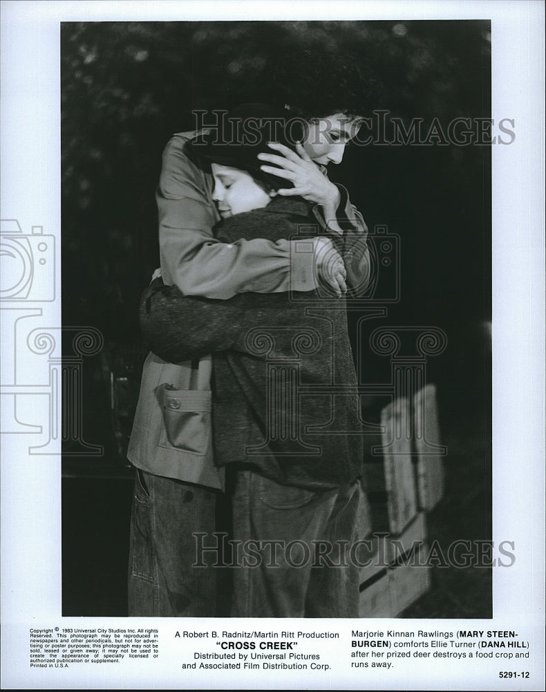 1983 Press Photo Mary Steen-Burgen & Dana Hill star in "Cross Creek"- Historic Images