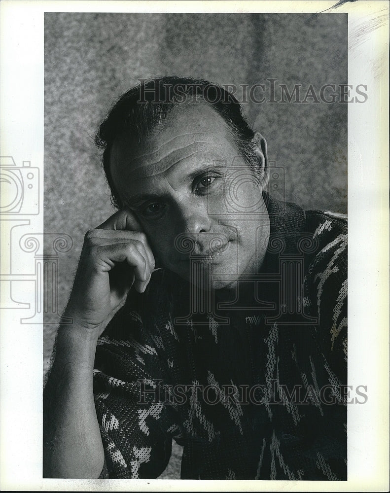 1986 Press Photo Hector Elizondo &quot;Down and Out in Beverly Hills&quot;- Historic Images