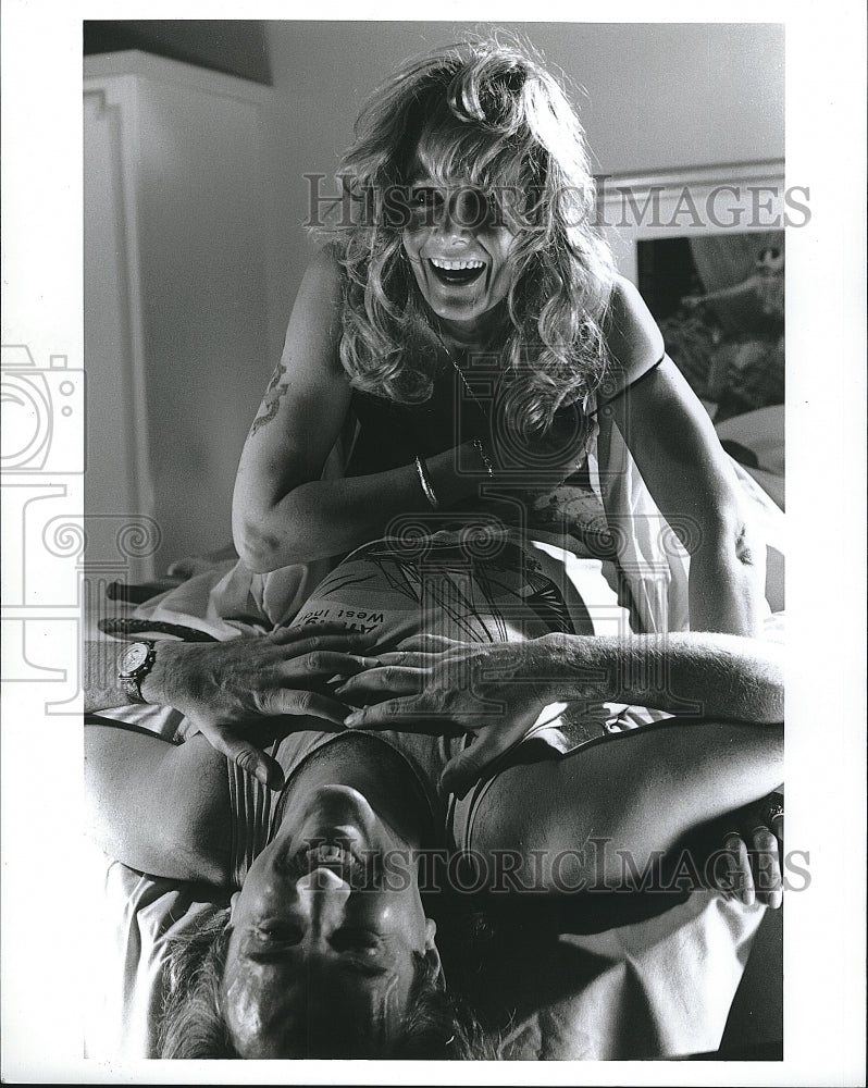 1988 Press Photo Consuming Passions Film Vanessa Redgrave Jonathan Pryce Scene- Historic Images