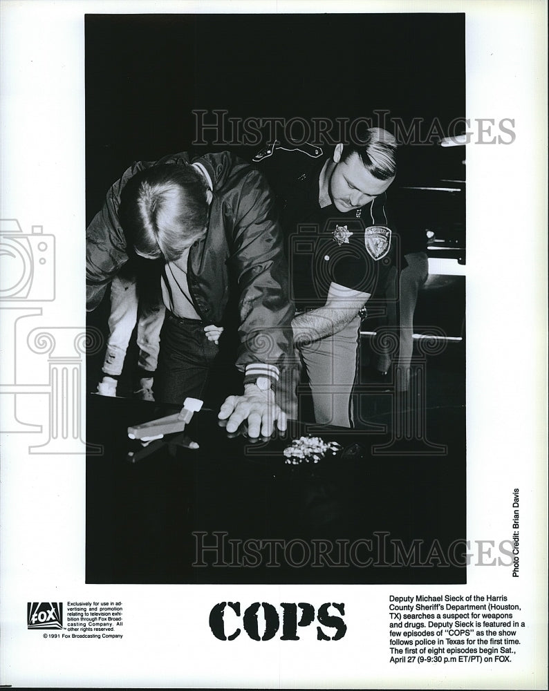 1991 Press Photo Deputy Michael Sieck featured in "Cops" - Historic Images