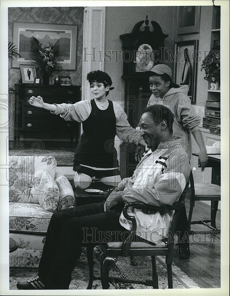 1986 Press Photo Bill Cosby &amp; Lisa Bonet star in &quot;The Cosby Show&quot;- Historic Images