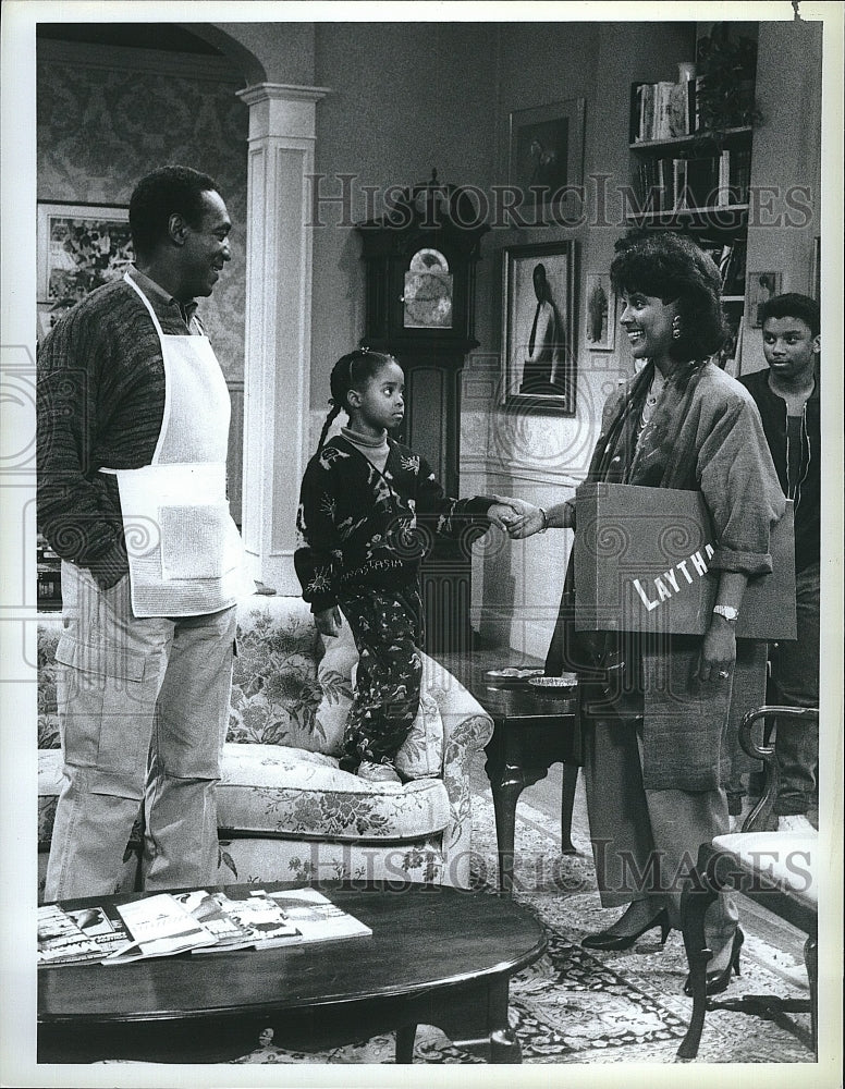 1987 Press Photo Actor Bill Cosby &amp; Cast of &quot;The Cosby Show&quot;- Historic Images