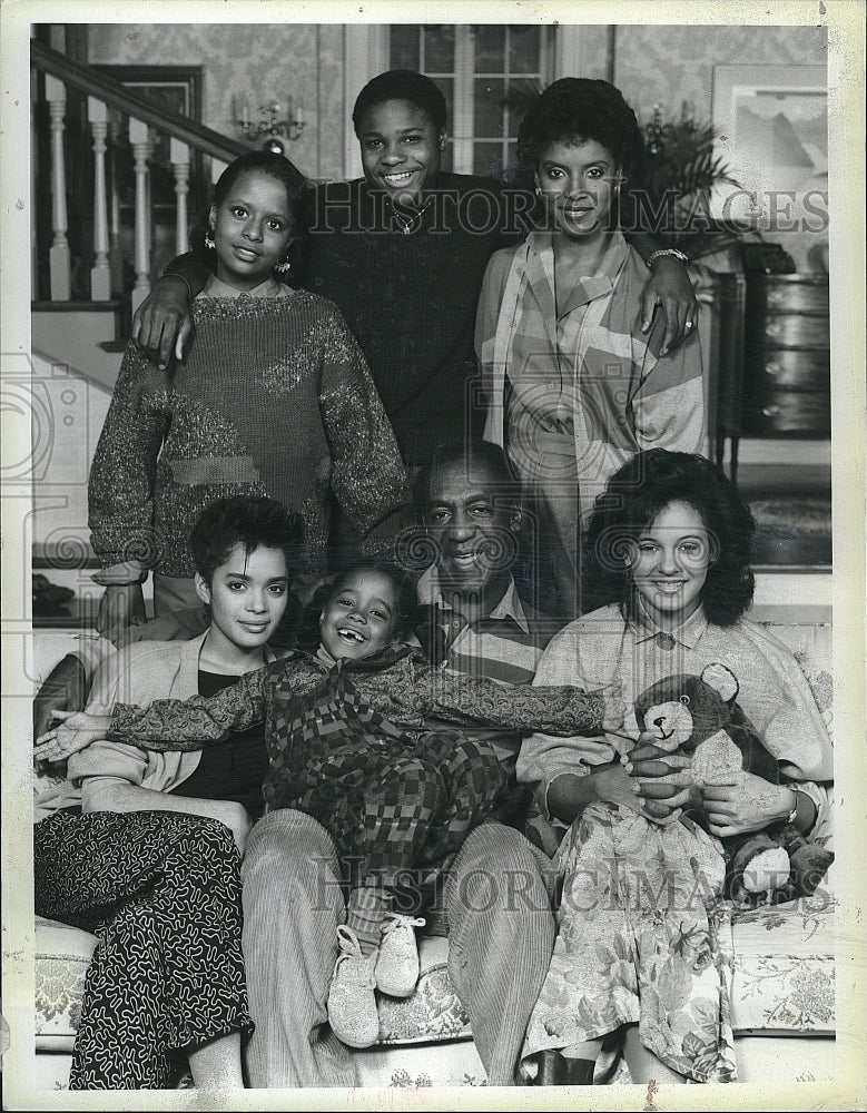 1985 Press Photo The Huxtables Family on NBC-TV&#39;s &quot;The Bill Cosby Show&quot;.- Historic Images