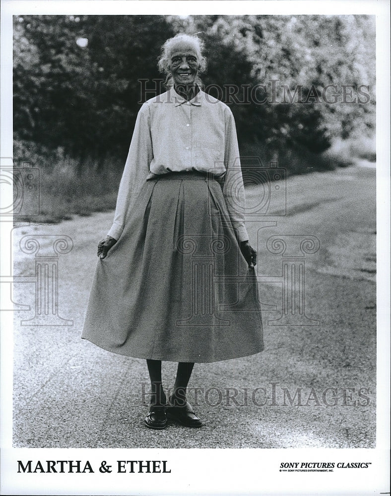 1994 Press Photo Ethel in &quot;Martha and Ethel&quot;- Historic Images