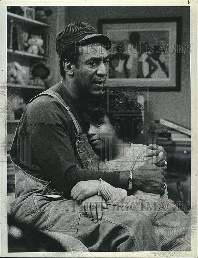 1985 Press Photo Tempestt Bledsoe, Bill Cosby &quot;The Cosby Show&quot;- Historic Images