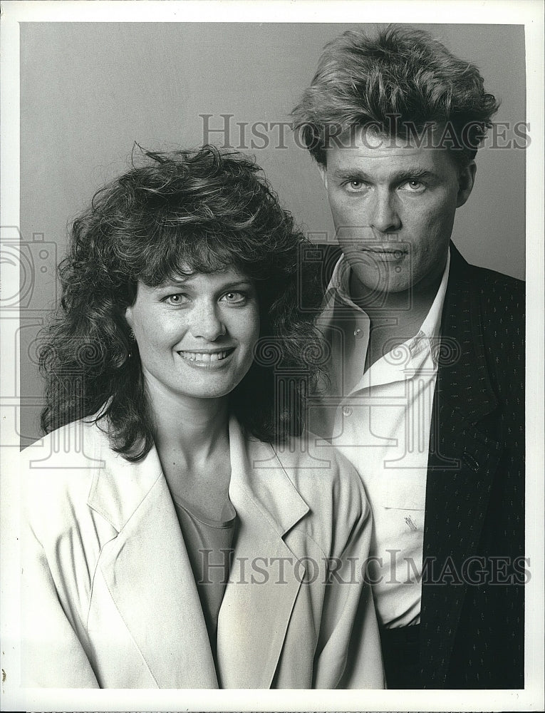 1987 Press Photo Nicholas Campbell, Peggy Smithhart &quot;Diamonds&quot;- Historic Images