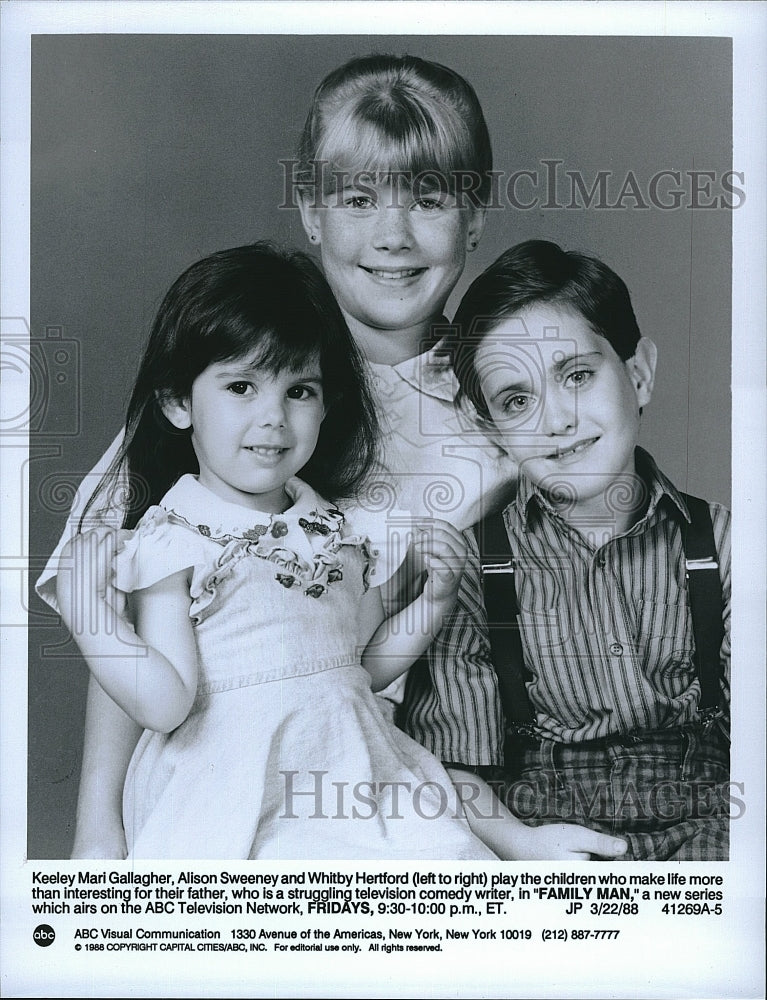 1988 Press Photo Actress Keeley Mari Gallagher &amp; Alison Sweeny in &quot;Family Man&quot;- Historic Images