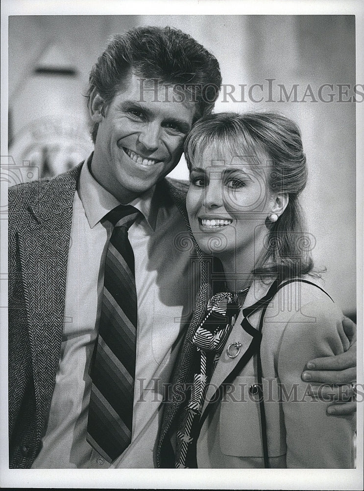 Press Photo Jeff Conaway and Genie Francis in &quot;Murder,She Wrote&quot;.- Historic Images