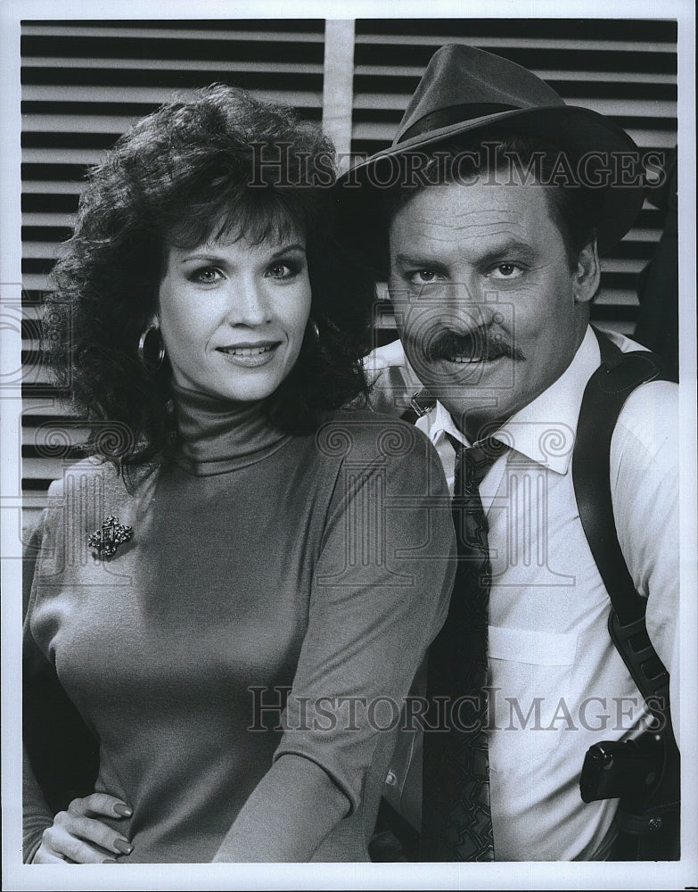 1986 Press Photo Stacy Keach and Lindsay Bloom in &quot;The New Mike Hammer&quot;- Historic Images