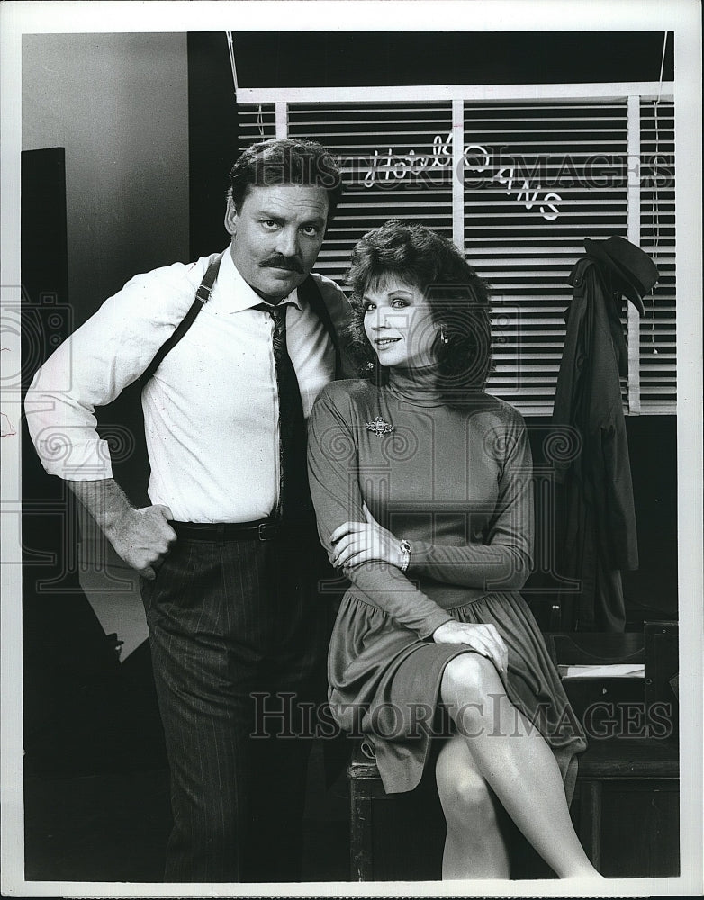 1986 Press Photo Stacy Keach and Lindsay Bloom in &quot;The New Mike Hammer&quot;- Historic Images