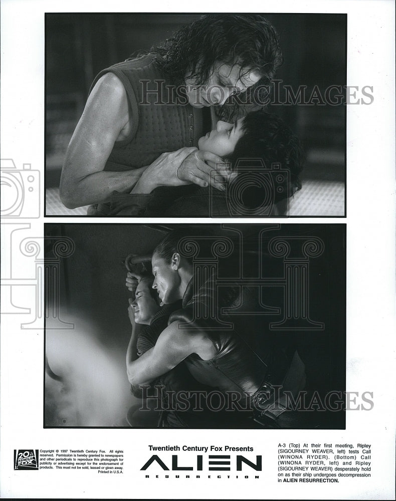 1997 Press Photo  &quot;Alien Ressurection&quot; Sigourney Weaver, Winona Ryder- Historic Images