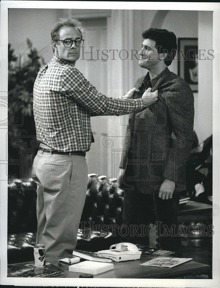 1989 Press Photo Actor Matt Frewer &amp; Brian George In &quot;Doctor Doctor&quot;- Historic Images