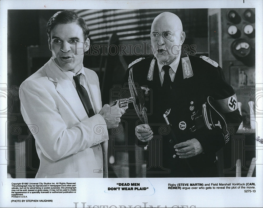 1982 Press Photo Steve Martin Actor Carl Reiner Dead Men Don't Wear Plaid Movie- Historic Images