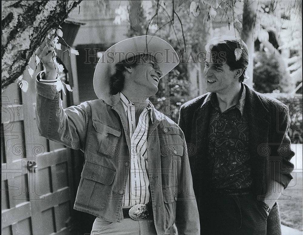 1987 Press Photo Actors Michael Pare &amp; Michael Beck in &quot;Houston Knights&quot;- Historic Images