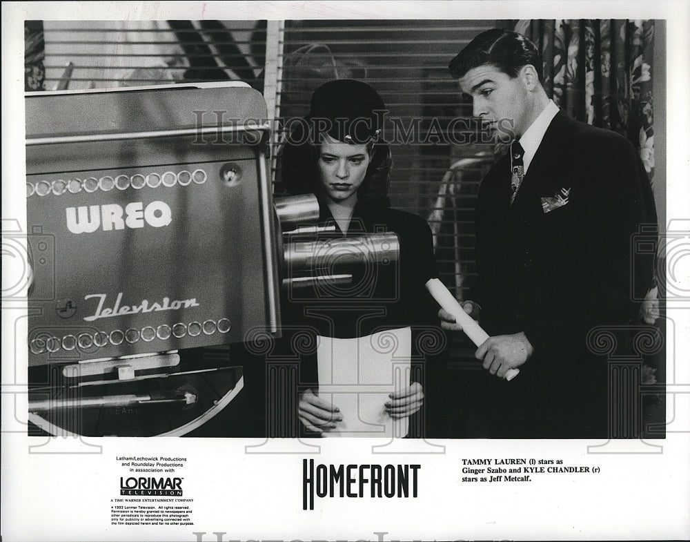 1990 Press Photo Tammy Lauren &amp; Kyle Chandler star in &quot;Homefront&quot; - Historic Images