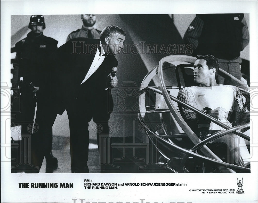 1987 Press Photo Actor Richard Dawson and Arnold Schwarzenegger in &quot;The Running- Historic Images