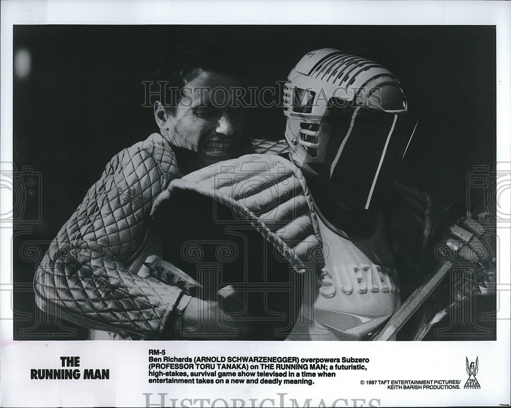 1987 Press Photo Actor Arnold Schwarzenegger and Professor Toru Tanaka in &quot;The- Historic Images