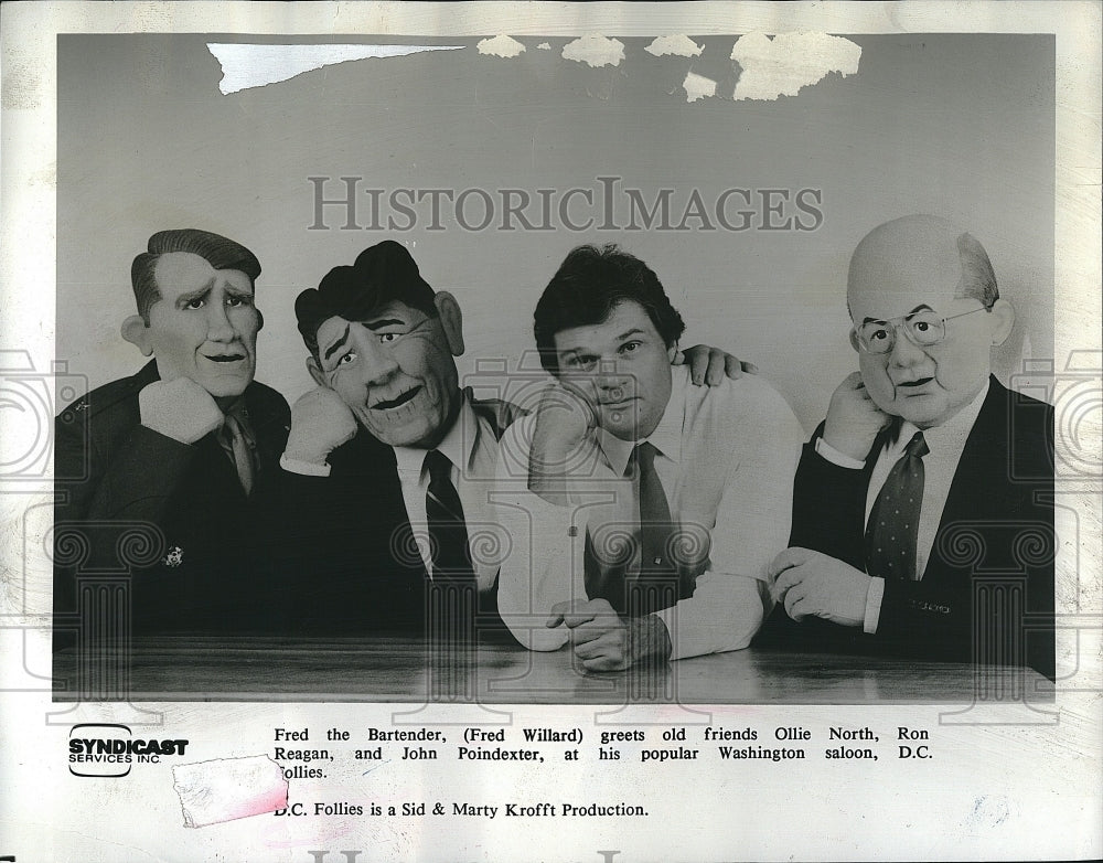 Press Photo Fred the Bartender Fred Willard Ollie North Ron Regan John Point- Historic Images