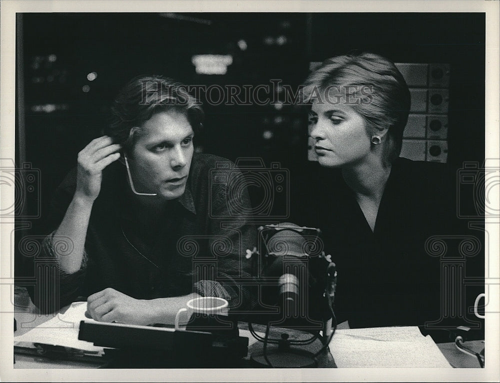 1988 Press Photo &quot;Midnight Caller&quot; Gary Cole &amp; Wendy Kilbourne- Historic Images