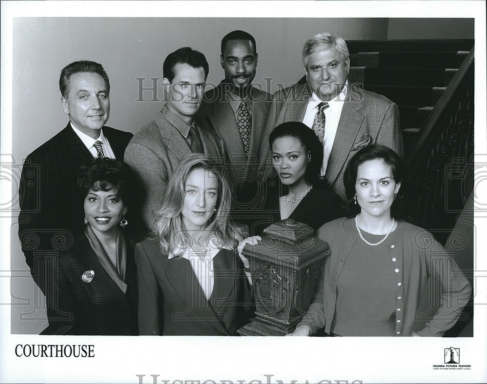 Press Photo Patricia Wettig and cast of TV series &quot;Courthouse&quot;- Historic Images