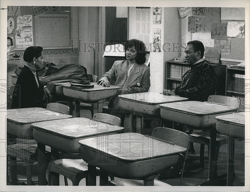 1988 Press Photo Phylicia Rashad and Bill Cosby of TV series &quot;The Cosby Show&quot;- Historic Images