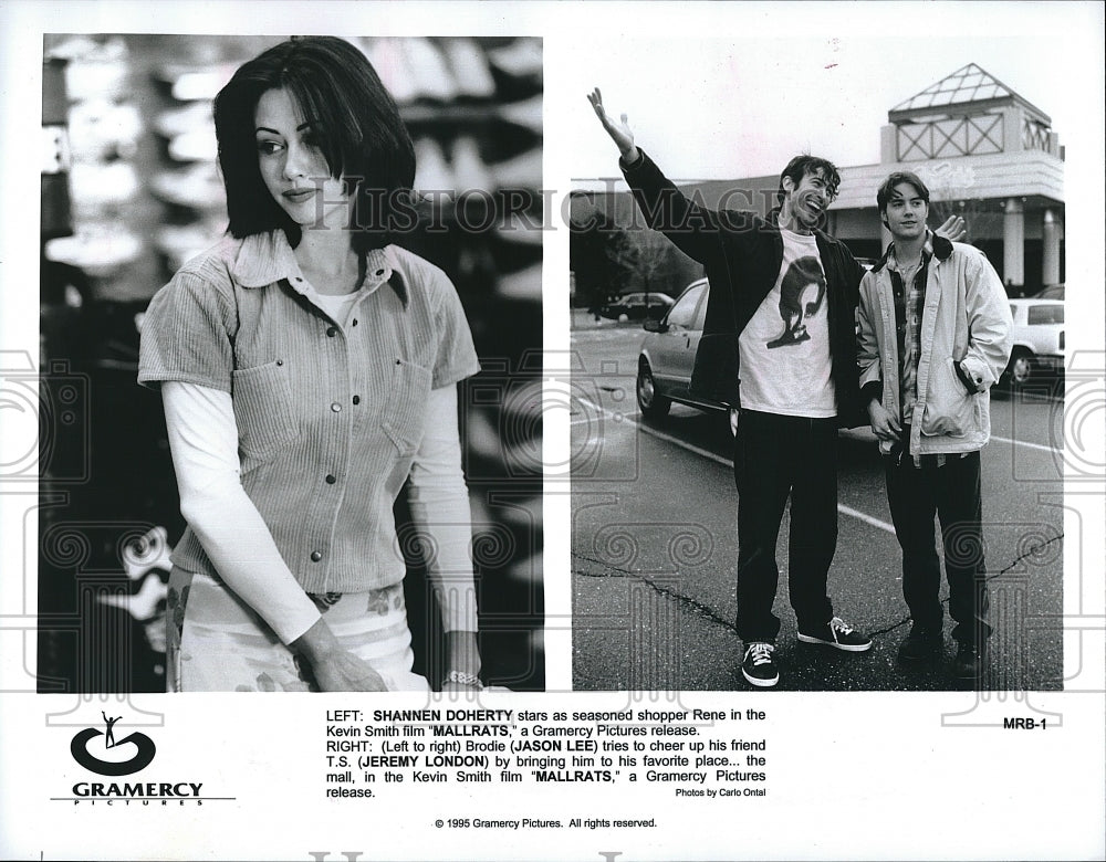 1995 Press Photo Shannon Doherty, Jason Lee &amp; Jeremy London Star In &quot;Mallrats&quot;- Historic Images