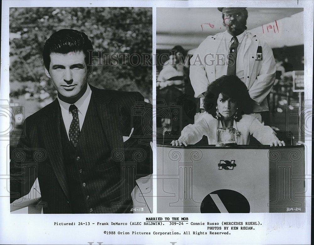 1988 Press Photo Alec Baldwin and Mercedes Ruehl in &quot;Married to the Mob&quot;- Historic Images