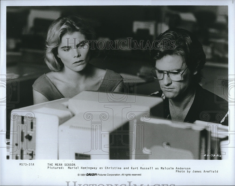 1984 Press Photo Mariel Hemingway and Kurt Russell in &quot;The Mean Season&quot;- Historic Images