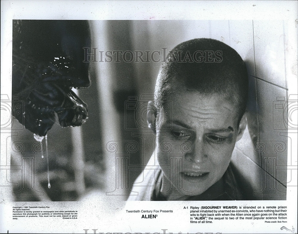 1991 Press Photo Sigourney Weaver in &quot;Alien3&quot;- Historic Images