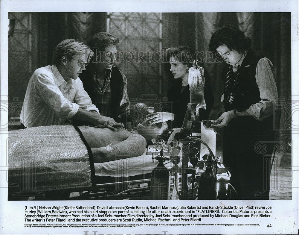 1990 Press Photo Kiefer Sutherland, Kevin Bacon &amp; Julia Roberts in &quot;Flatliners&quot;- Historic Images