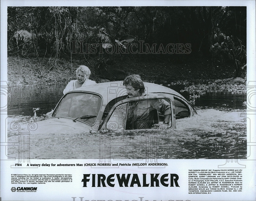 1986 Press Photo Chuck Norris and Melody Anderson in &quot;Firewalker&quot;.- Historic Images