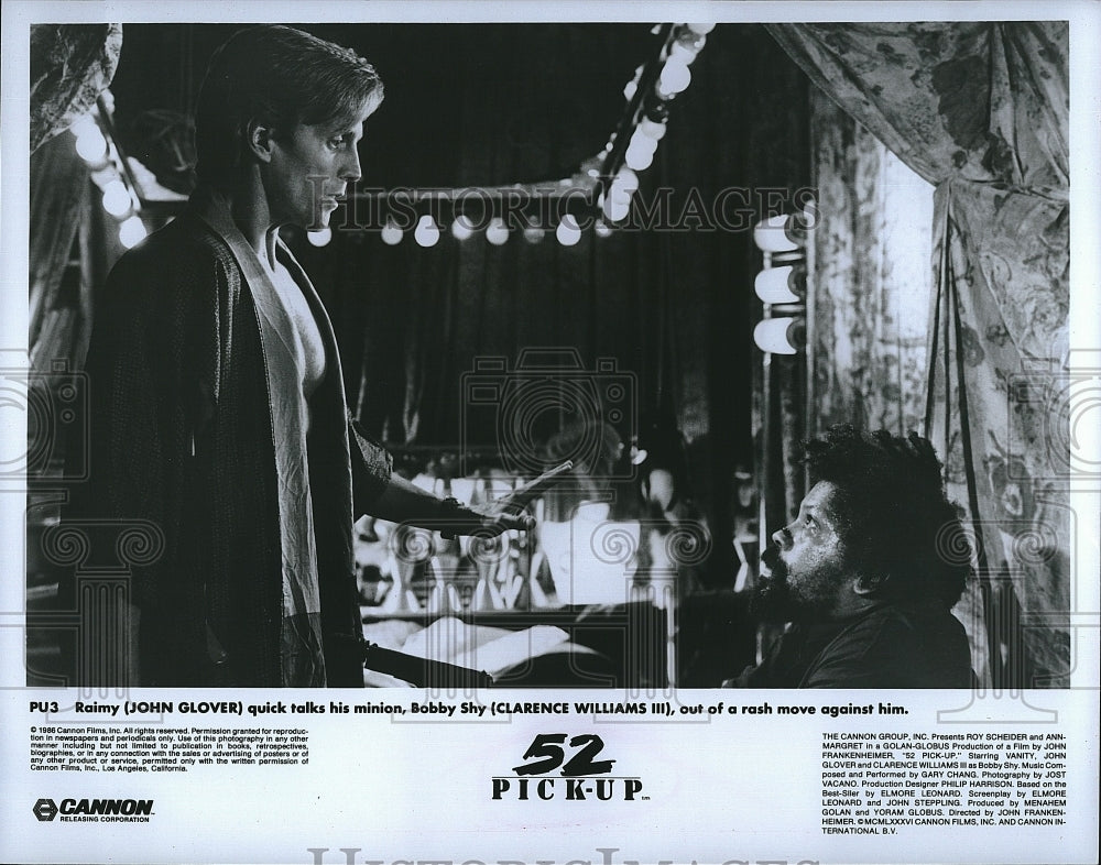 1986 Press Photo John Glover and Clarence Williams III in &quot;52 Pick-up&quot;.- Historic Images