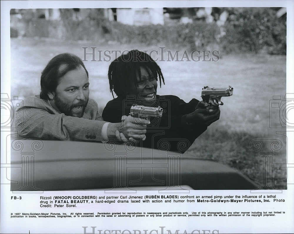 1987 Press Photo Actress Whoopi Goldberg &amp; Rueben Blades in &quot;Fatal Beauty&quot;- Historic Images