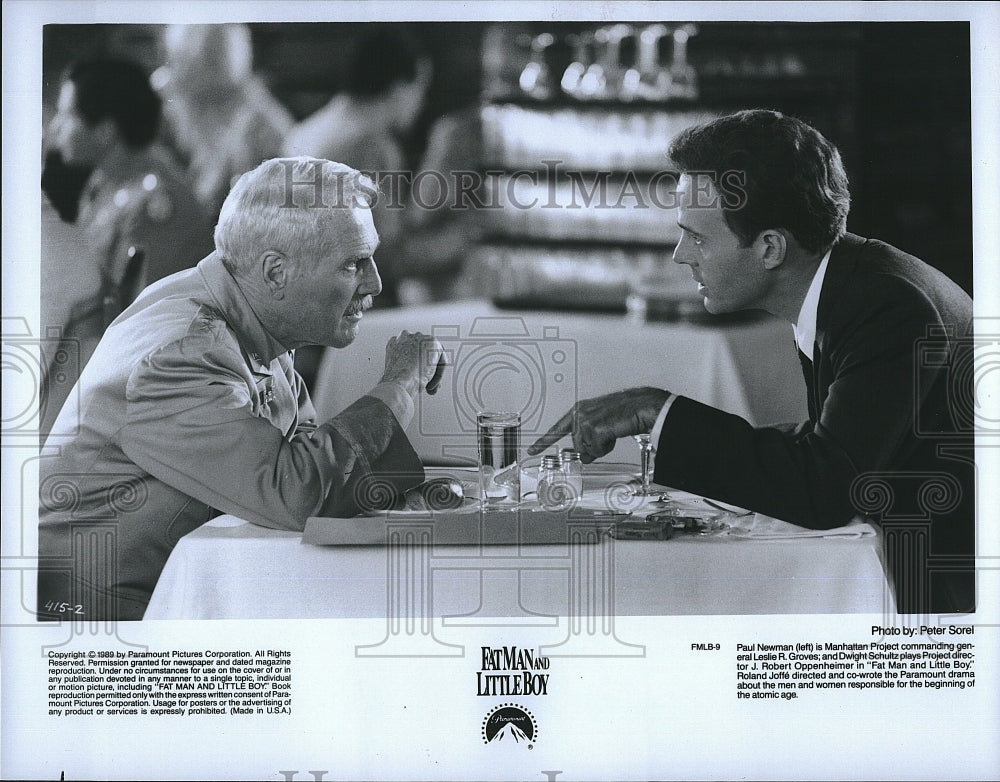 1987 Press Photo Actor Paul Newman &amp; Dwight Schultz in &quot;Fat Man &amp; Little Boy&quot;- Historic Images