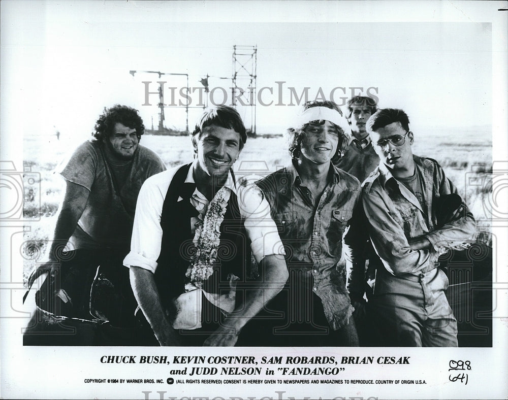 1984 Press Photo Chuck Bush, Kevin Costner, Sam Robards star in &quot;Fandango&quot;- Historic Images