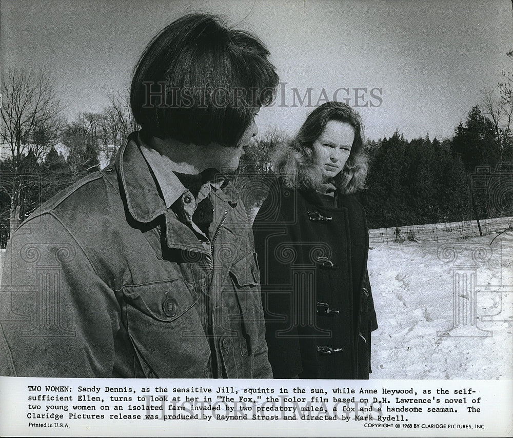 1968 Press Photo Actress Sandy Dennis and Anne Heywood in &quot;The Fox&quot;- Historic Images