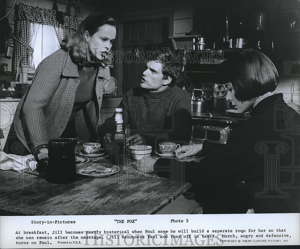 1968 Press Photo Actress Sandy Dennis and Anne Heywood in &quot;The Fox&quot;- Historic Images