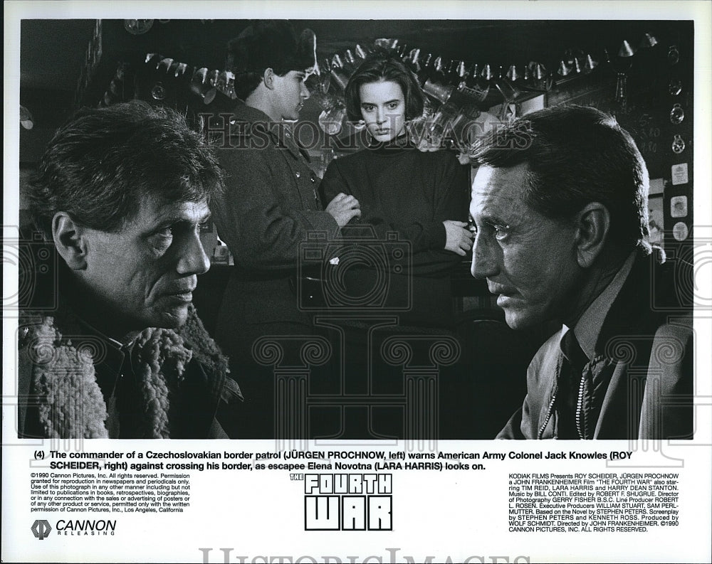 1990 Press Photo Actor Roy Scheider In &quot;The Fourth War&quot; - Historic Images