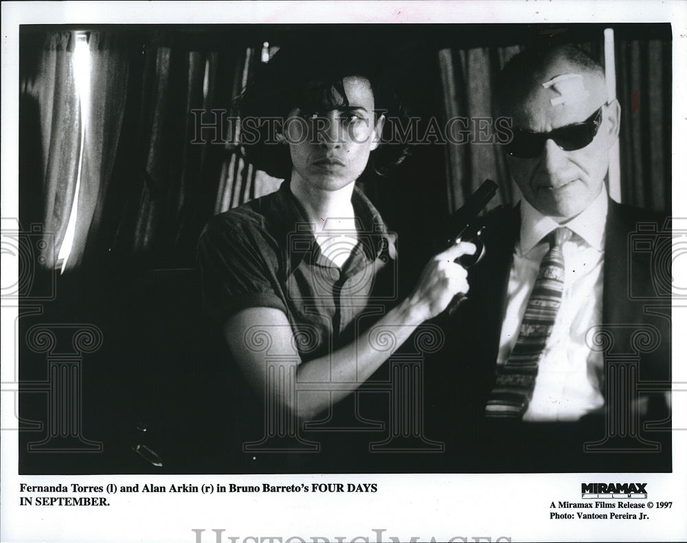 1997 Press Photo Fernanda Torres, Alan Arkin &quot;Four Days in September&quot;- Historic Images