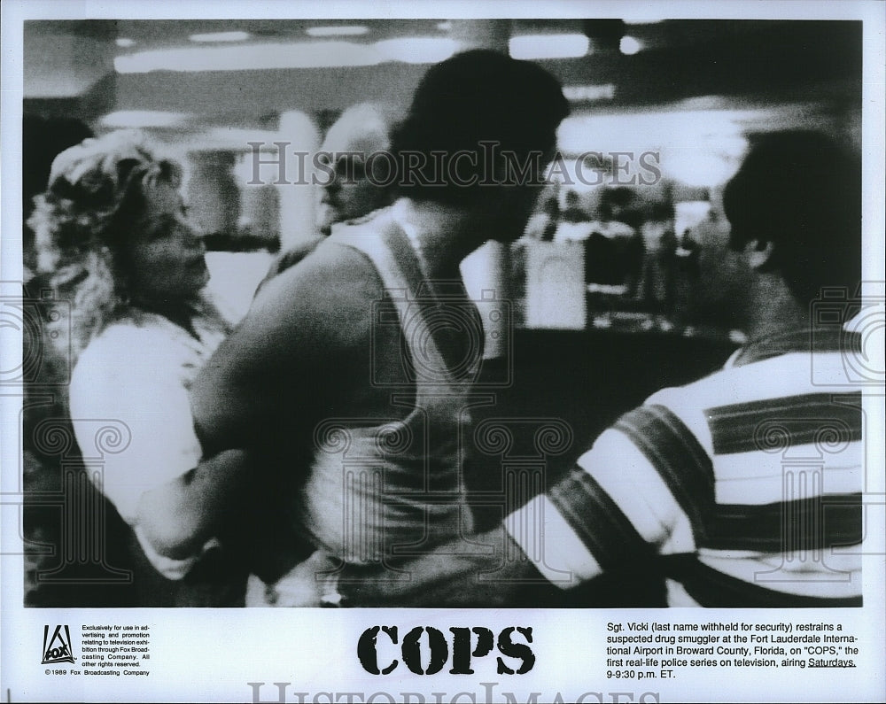 1989 Press Photo Sgt. Vicki at the Fort Lauderdale International Airport &quot;COPS&quot;- Historic Images