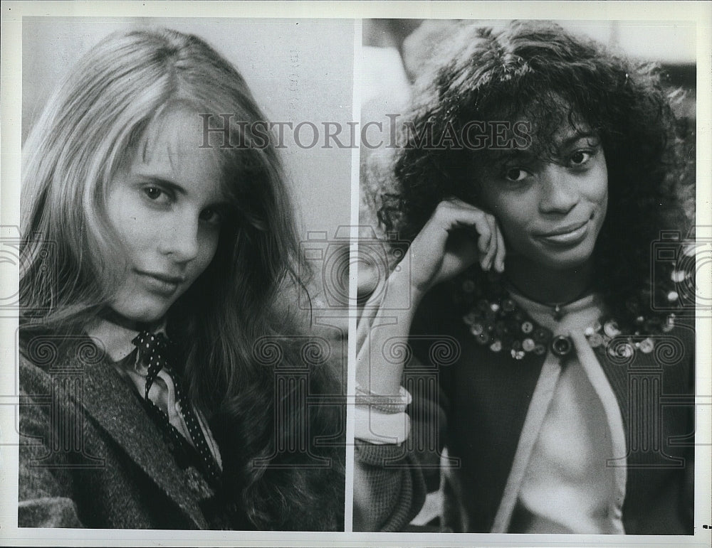 1982 Press Photo Actress Lori Singer &amp; Erica Gimpel in &quot;FAME&quot;- Historic Images