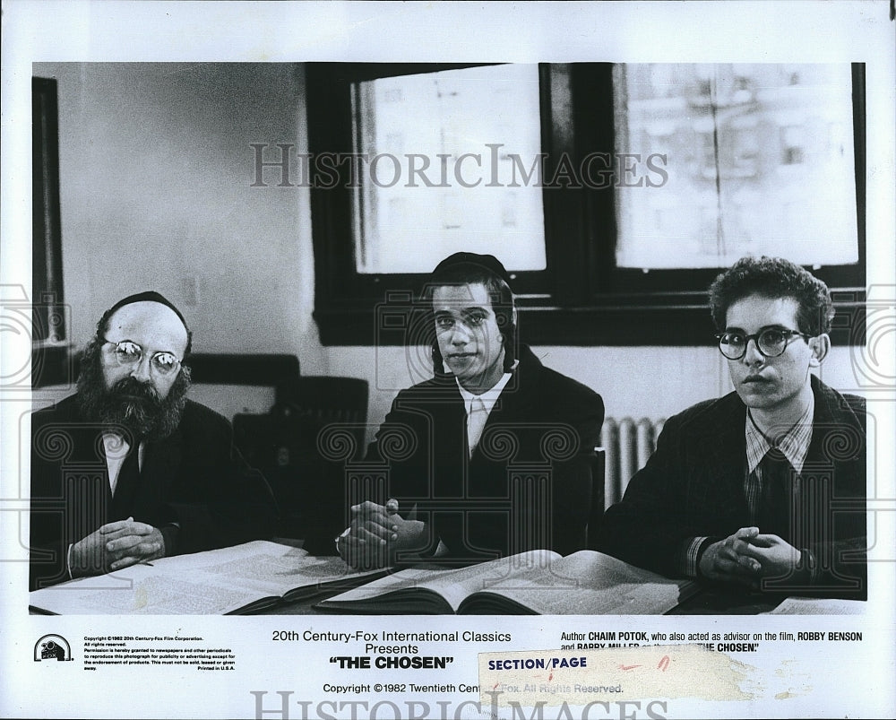 1982 Press Photo Author Chaim Potok , Robby Benson, Barry Miller, &quot;The Chosen&quot;- Historic Images